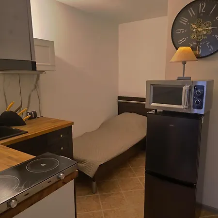 Azyl W Tarsis Eko Park Apartamento *