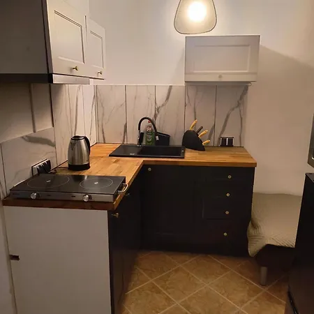 Azyl W Tarsis Eko Park