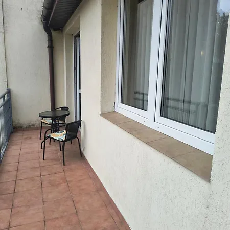 Azyl W Tarsis Eko Park Apartamento