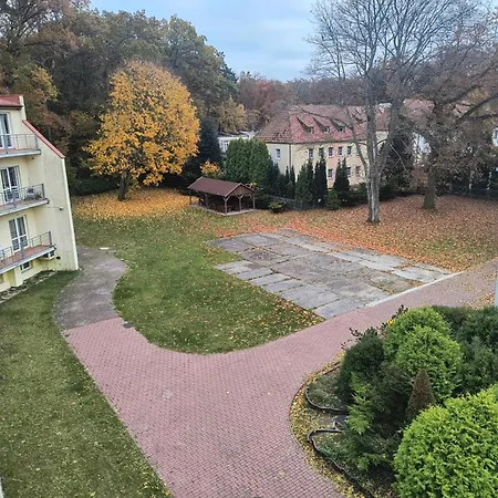 Azyl W Tarsis Eko Park Apartamento